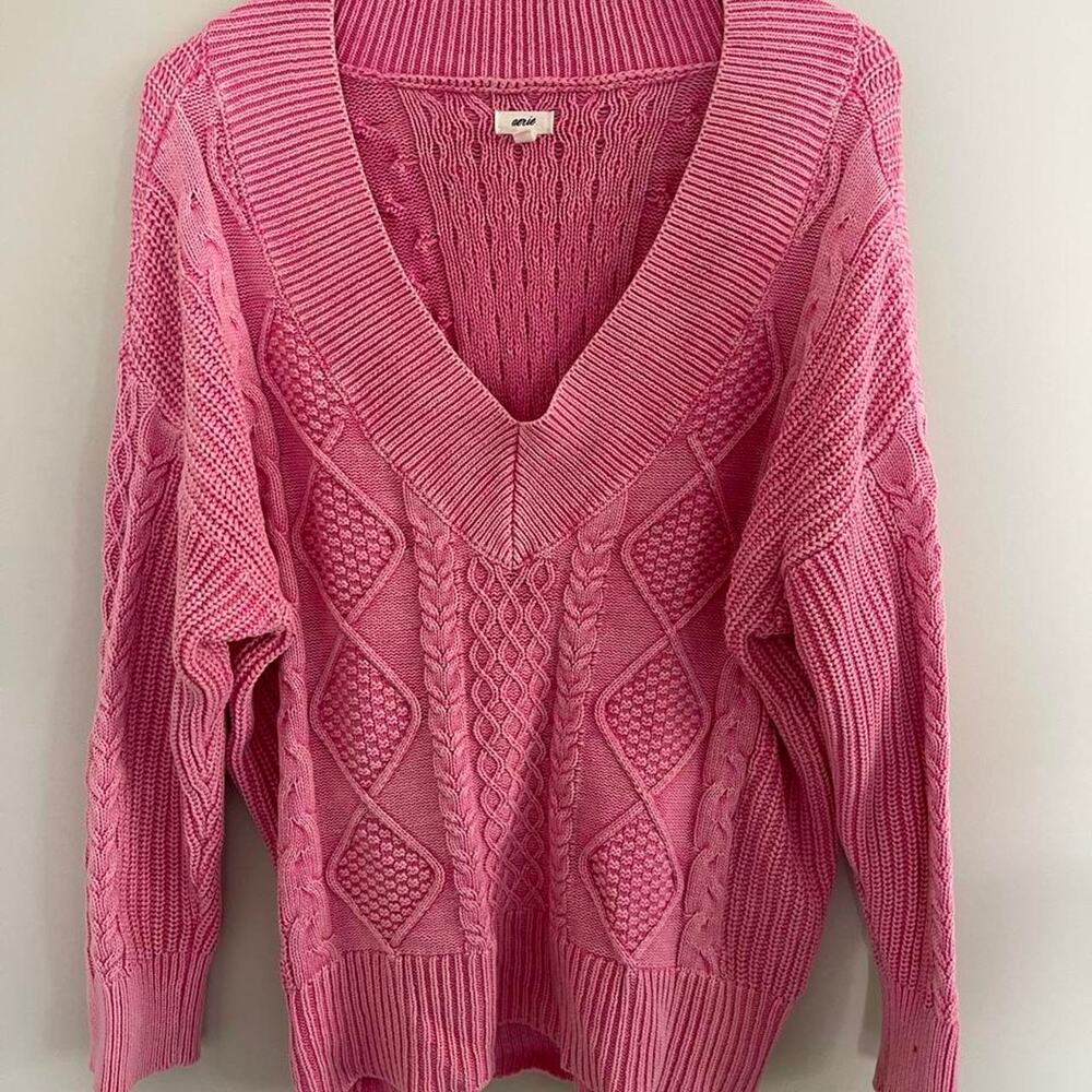 Aerie Pink Oversized Cable Knit V-Neck Sweater – Size M